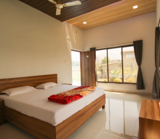 low budget suit room in karjat with swimming pool